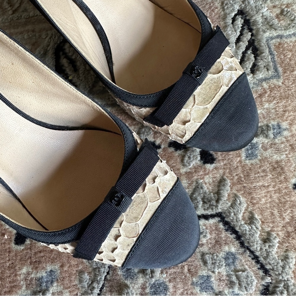 Chanel Canvas & Python Leather Bow Authentic Slin… - image 6